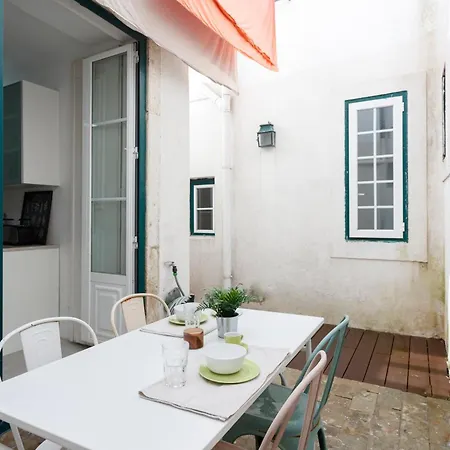Camoes - Bairro Alto - By The Portuguese Story-2